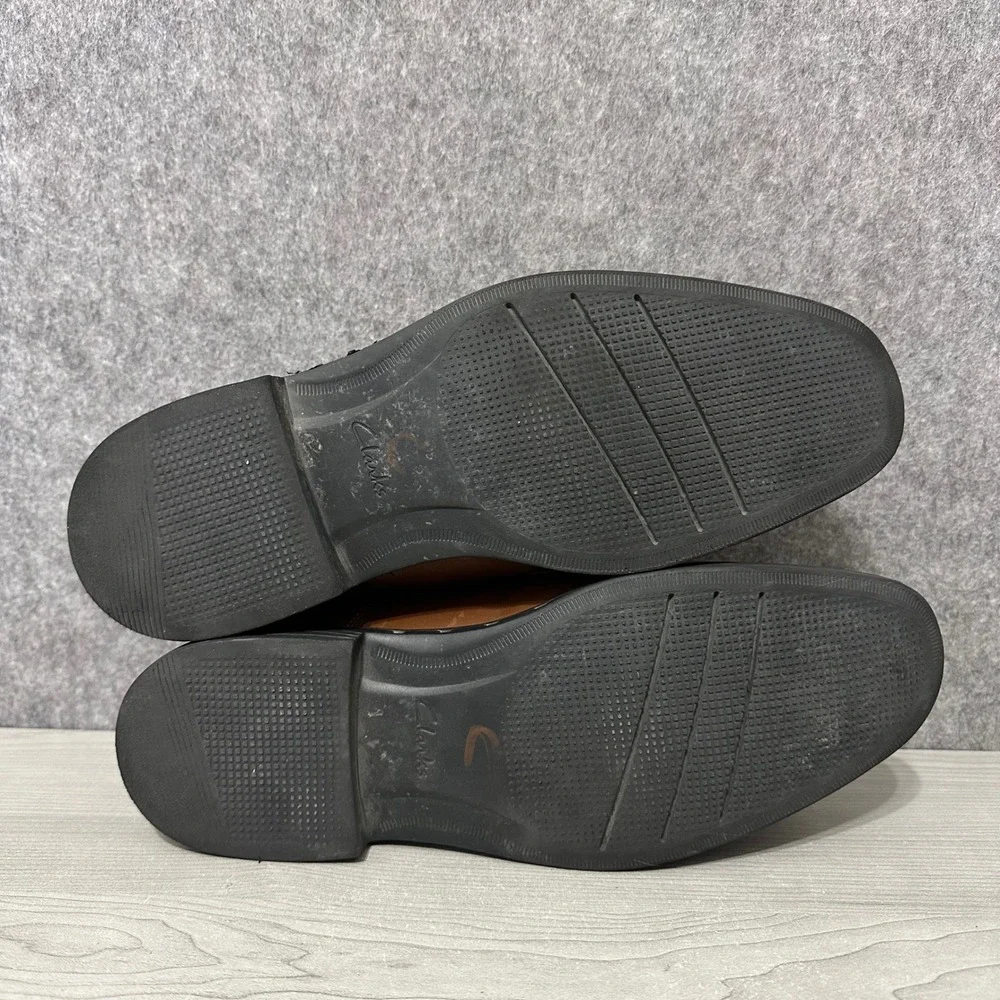 Clarks please see
